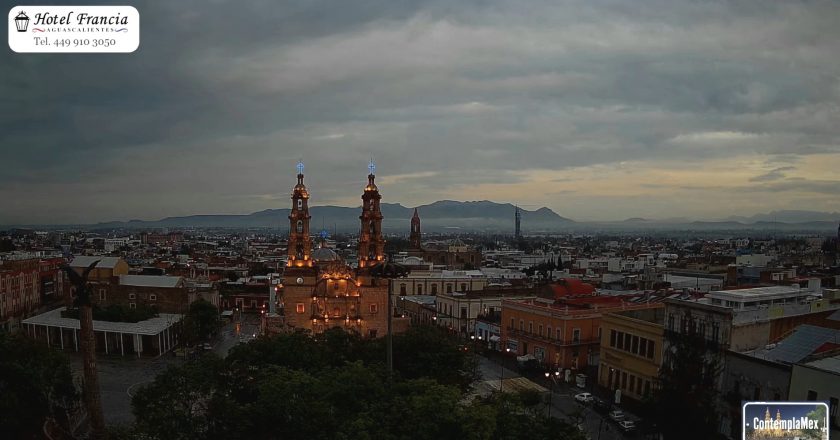 🎬 1 minuto · 1 amanecer del 3 de julio de 2025 desde el Hotel Francia Aguascalientes