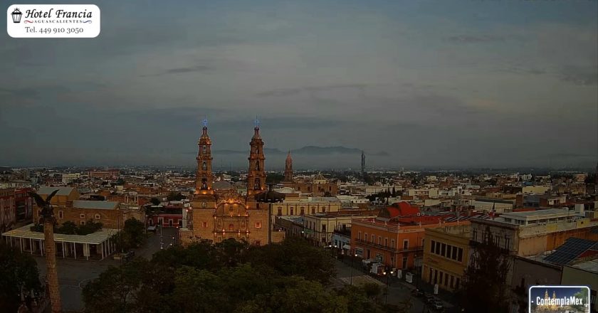 🎬 1 minuto · 1 amanecer del 8 de julio de 2025 desde el Hotel Francia Aguascalientes