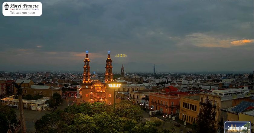 🎬 1 minuto · 1 amanecer del 15 de julio de 2025 desde el Hotel Francia Aguascalientes