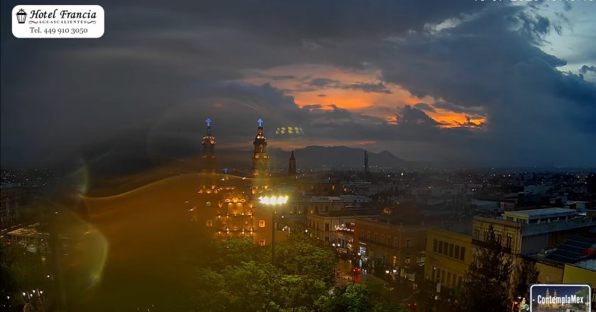 🎬 1 minuto · 1 atardecer del 15 de julio de 2025 desde el Hotel Francia Aguascalientes