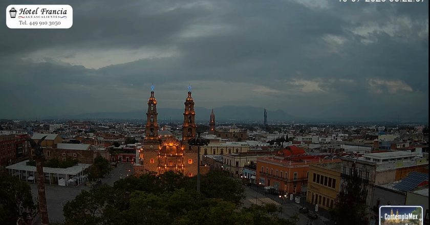 🎬 1 minuto · 1 amanecer del 18 de julio de 2025 desde el Hotel Francia Aguascalientes