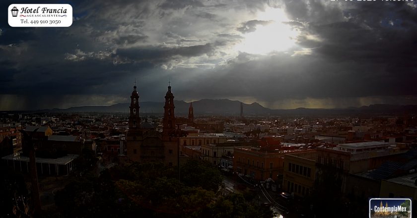 🎬 1 minuto · 1 atardecer del 27 de agosto de 2025 desde el Hotel Francia Aguascalientes
