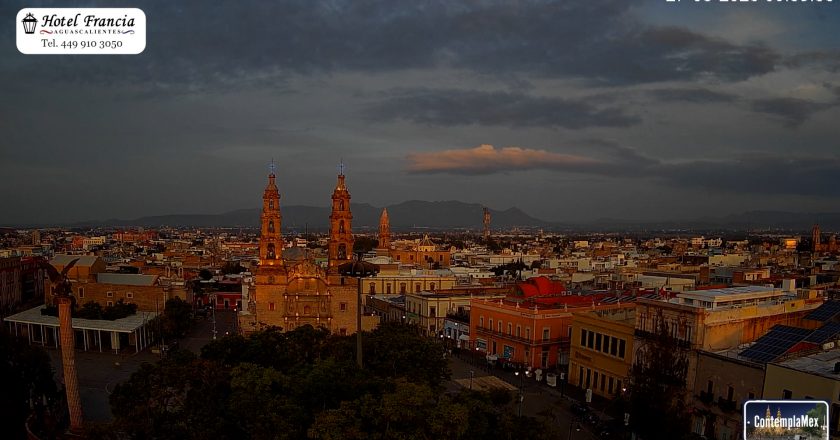 🎬 1 minuto · 1 amanecer del 27 de agosto de 2025 desde el Hotel Francia Aguascalientes
