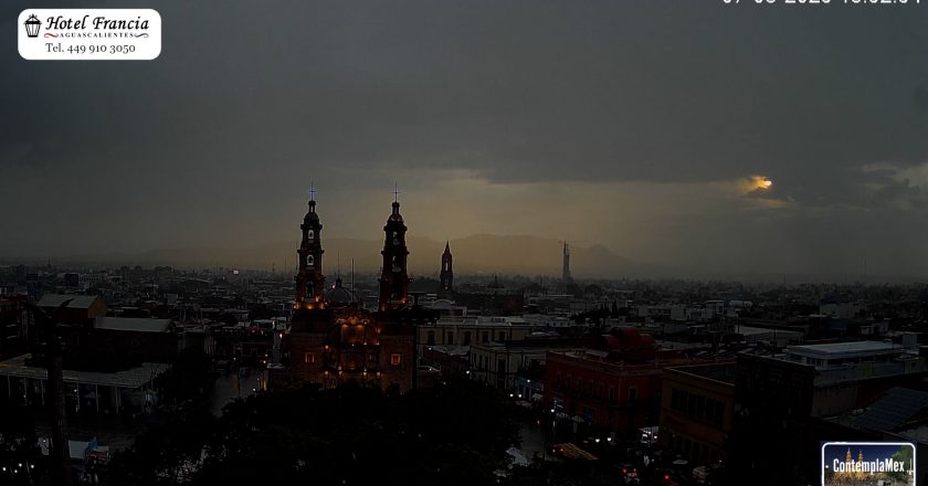 🎬 1 minuto · 1 atardecer del 07 de agosto de 2025 desde el Hotel Francia Aguascalientes