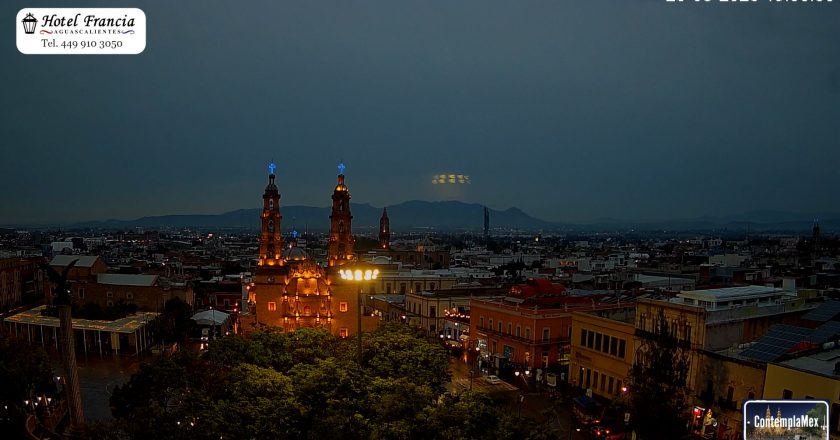 🎬 1 minuto · 1 atardecer del 25 de agosto de 2025 desde el Hotel Francia Aguascalientes