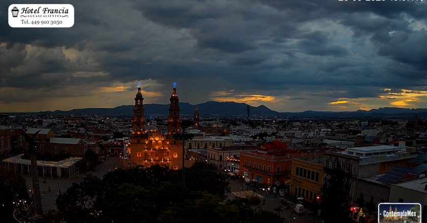🎬 1 minuto · 1 atardecer del 28 de agosto de 2025 desde el Hotel Francia Aguascalientes