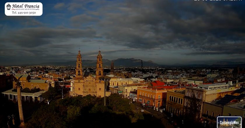 🎬 1 minuto · 1 amanecer del 28 de agosto de 2025 desde el Hotel Francia Aguascalientes