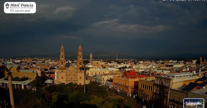 🎬 1 minuto · 1 amanecer del 21 de agosto de 2025 desde el Hotel Francia Aguascalientes
