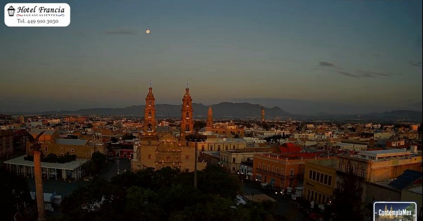 🎬 1 minuto · 1 amanecer del 10 de agosto de 2025 desde el Hotel Francia Aguascalientes