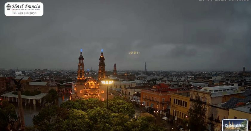 🎬 1 minuto · 1 amanecer del 23 de agosto de 2025 desde el Hotel Francia Aguascalientes
