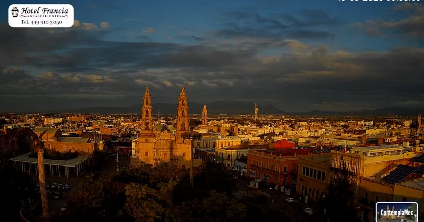 🎬 1 minuto · 1 amanecer del 19 de septiembre de 2025 desde el Hotel Francia Aguascalientes