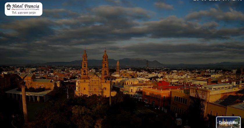 🎬 1 minuto · 1 amanecer del 20 de septiembre de 2025 desde el Hotel Francia Aguascalientes