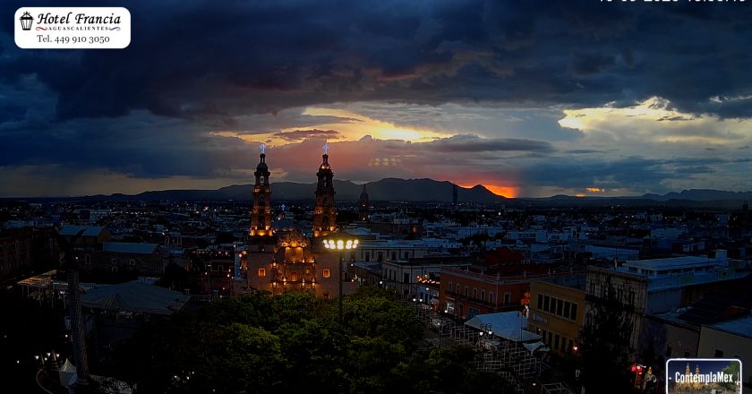🎬 1 minuto · 1 atardecer del 13 de septiembre de 2025 desde el Hotel Francia Aguascalientes