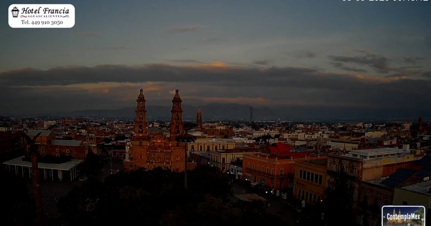 🎬 1 minuto · 1 amanecer del 03 de septiembre de 2025 desde el Hotel Francia Aguascalientes