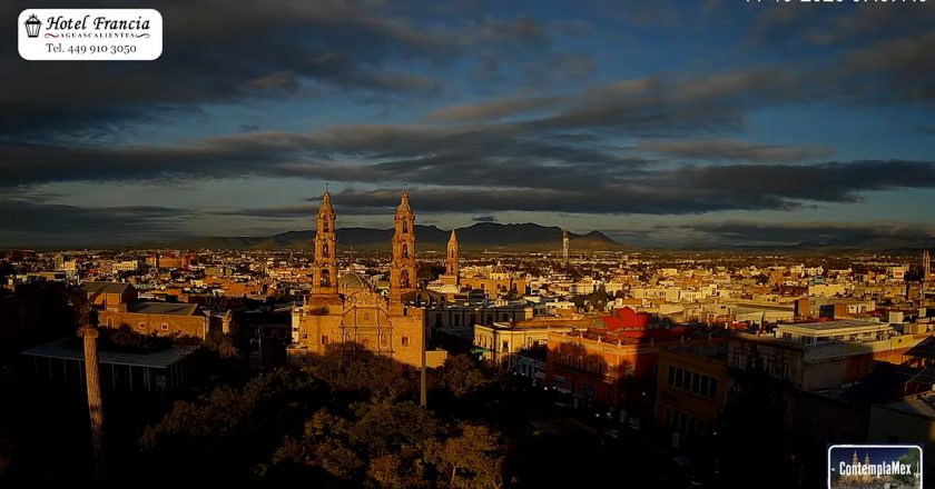 🎬 1 minuto · 1 amanecer del sabado 11 de octubre de 2025 desde el Hotel Francia Aguascalientes