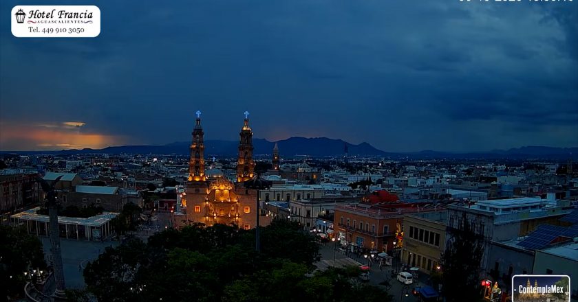 🎬 1 minuto · 1 atardecer del lunes 06 de octubre de 2025 desde el Hotel Francia Aguascalientes
