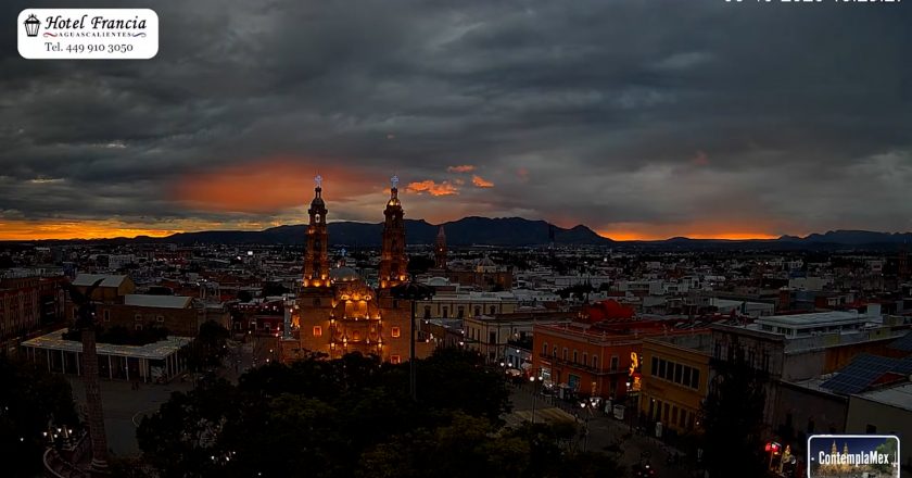 🎬 1 minuto · 1 atardecer del miércoles 08 de octubre de 2025 desde el Hotel Francia Aguascalientes