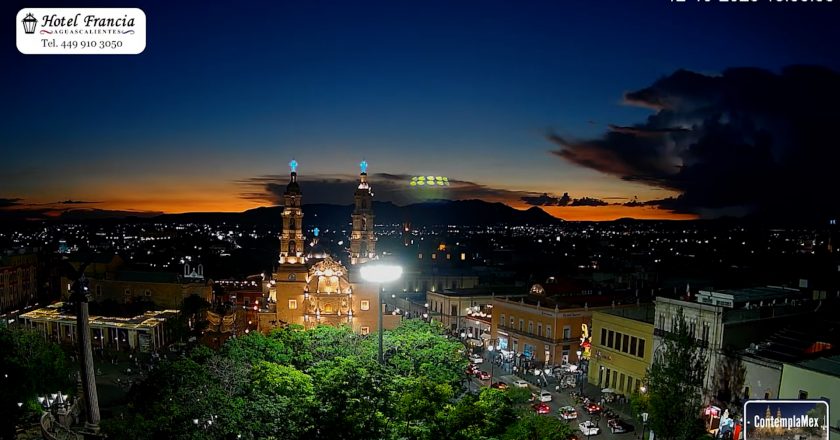 🎬 1 minuto · 1 atardecer del domingo 12 de octubre de 2025 desde el Hotel Francia Aguascalientes