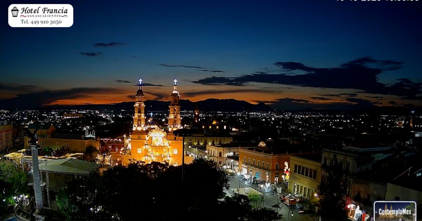 🎬 1 minuto · 1 atardecer del jueves 16 de octubre de 2025 desde el Hotel Francia Aguascalientes