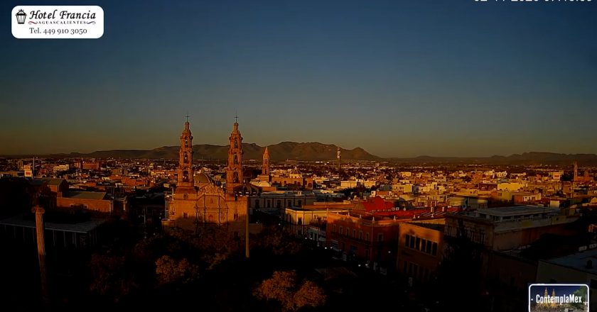 🎬 1 minuto · 1 amanecer del domingo 02 de noviembre de 2025 desde el Hotel Francia Aguascalientes