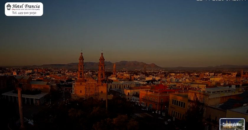 🎬 1 minuto · 1 amanecer del sábado 22 de noviembre de 2025 desde el Hotel Francia Aguascalientes