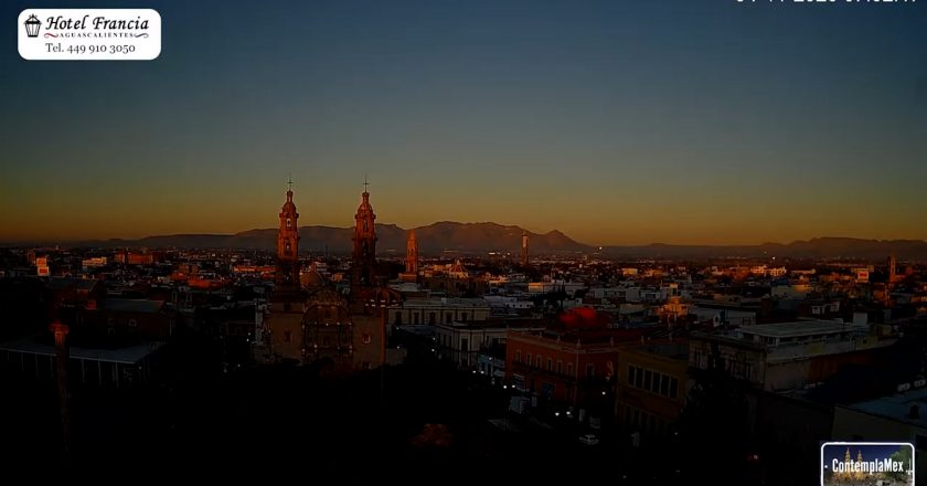 🎬 1 minuto · 1 amanecer del martes 04 de noviembre de 2025 desde el Hotel Francia Aguascalientes