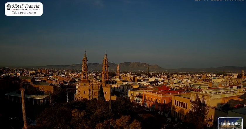 🎬 1 minuto · 1 amanecer del viernes 28 de noviembre de 2025 desde el Hotel Francia Aguascalientes