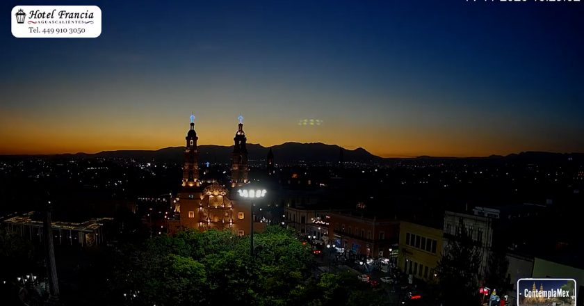 🎬 1 minuto · 1 atardecer del viernes 14 de noviembre de 2025 desde el Hotel Francia Aguascalientes