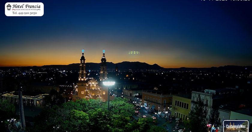🎬 1 minuto · 1 atardecer del sábado 15 de noviembre de 2025 desde el Hotel Francia Aguascalientes