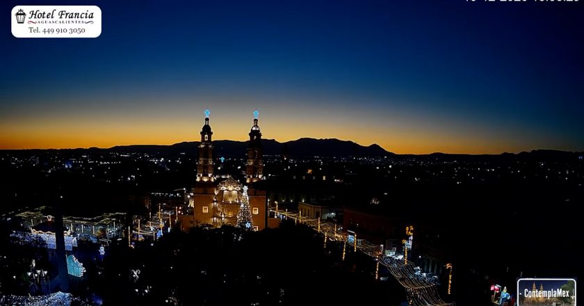 🎬 1 minuto · 1 atardecer del jueves 18 de diciembre de 2025 desde el Hotel Francia Aguascalientes