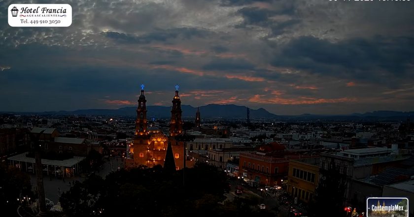 🎬 1 minuto · 1 atardecer del domingo 30 de noviembre de 2025 desde el Hotel Francia Aguascalientes