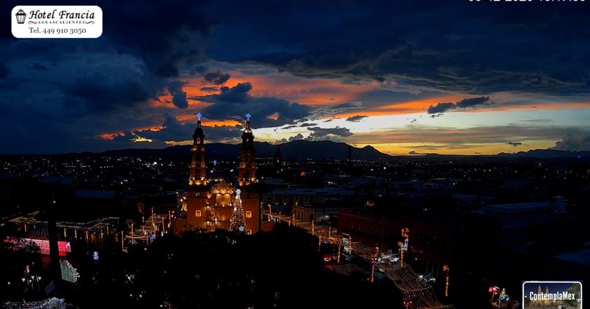 🎬 1 minuto · 1 atardecer del lunes 08 de diciembre de 2025 desde el Hotel Francia Aguascalientes