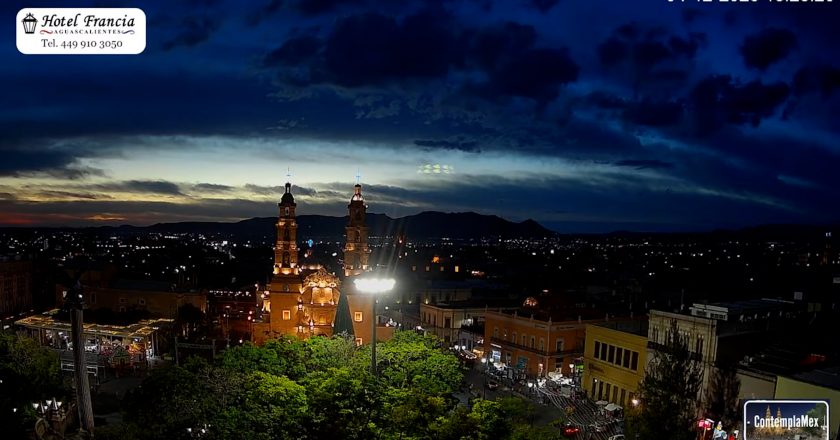 🎬 1 minuto · 1 atardecer del jueves 04 de diciembre de 2025 desde el Hotel Francia Aguascalientes