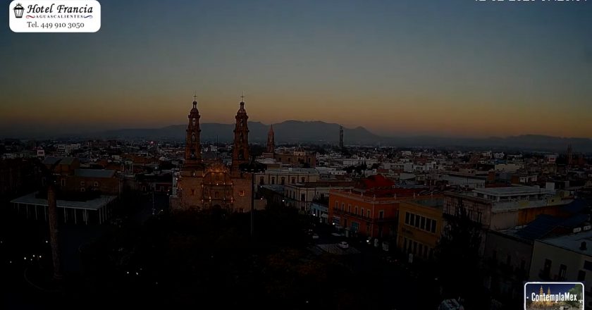 🎬 1 minuto · 1 amanecer del jueves 12 de febrero de 2026 desde el Hotel Francia Aguascalientes