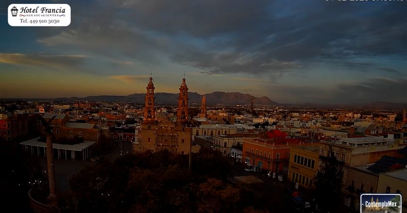 🎬 1 minuto · 1 amanecer del domingo 01 de febrero de 2026 desde el Hotel Francia Aguascalientes