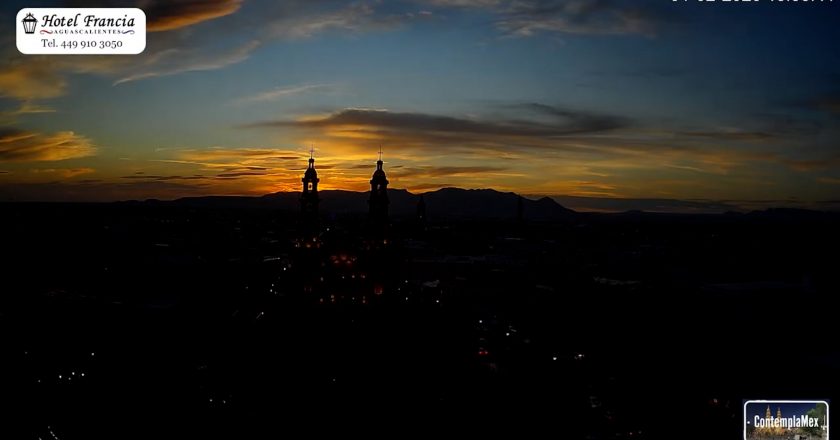 🎬 1 minuto · 1 atardecer del domingo 01 de febrero de 2026 desde el Hotel Francia Aguascalientes