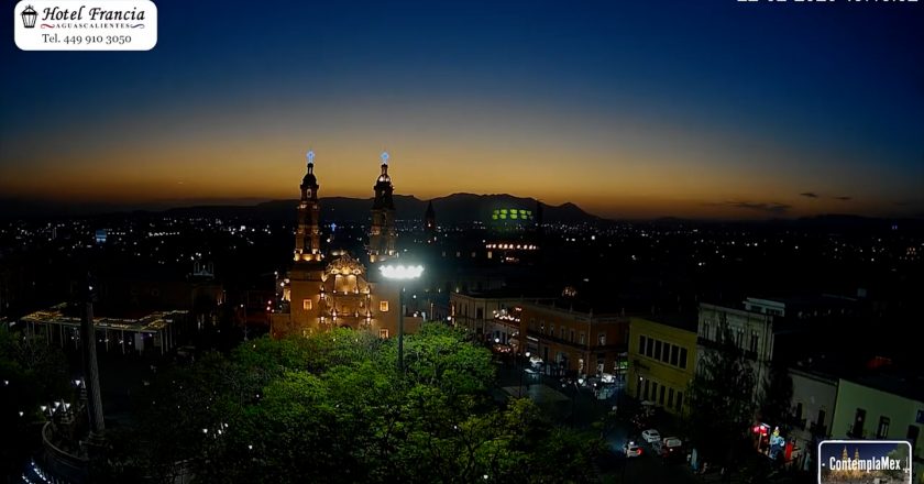 🎬 1 minuto · 1 atardecer del domingo 22 de febrero de 2026 desde el Hotel Francia Aguascalientes