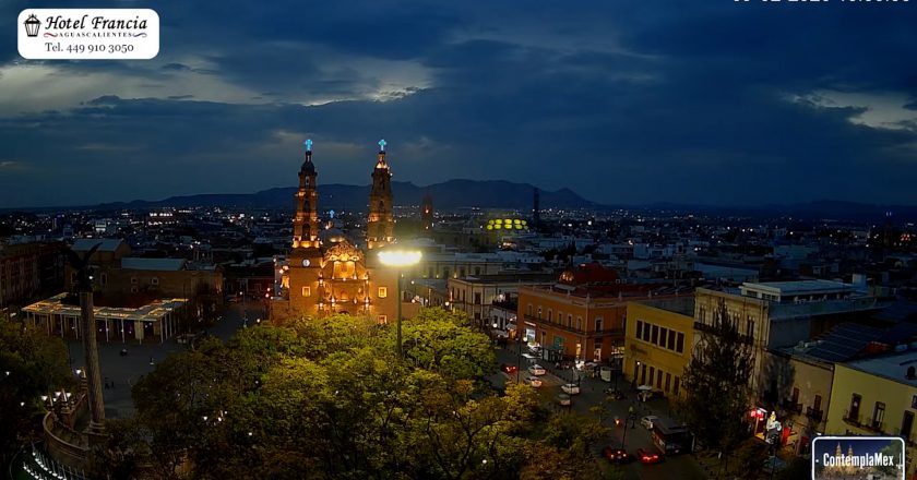 🎬 1 minuto · 1 atardecer del lunes 09 de febrero de 2026 desde el Hotel Francia Aguascalientes