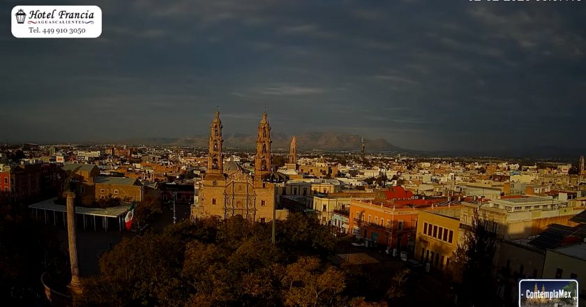 🎬 1 minuto · 1 amanecer del lunes 02 de febrero de 2026 desde el Hotel Francia Aguascalientes
