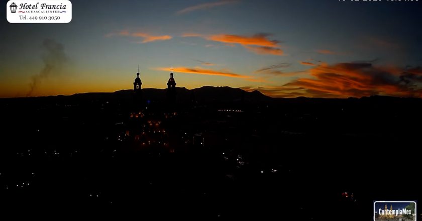 🎬 1 minuto · 1 atardecer del domingo 15 de febrero de 2026 desde el Hotel Francia Aguascalientes