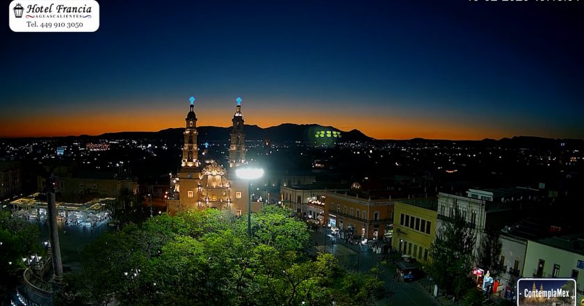 🎬 1 minuto · 1 atardecer del lunes 16 de febrero de 2026 desde el Hotel Francia Aguascalientes