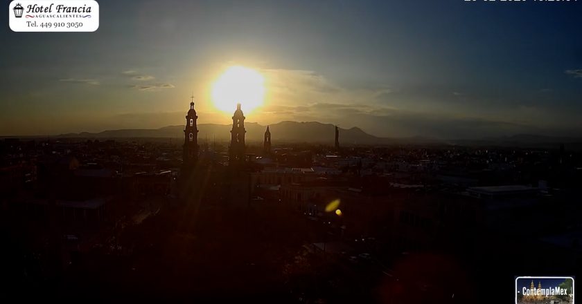 🎬 1 minuto · 1 atardecer del lunes 23 de febrero de 2026 desde el Hotel Francia Aguascalientes