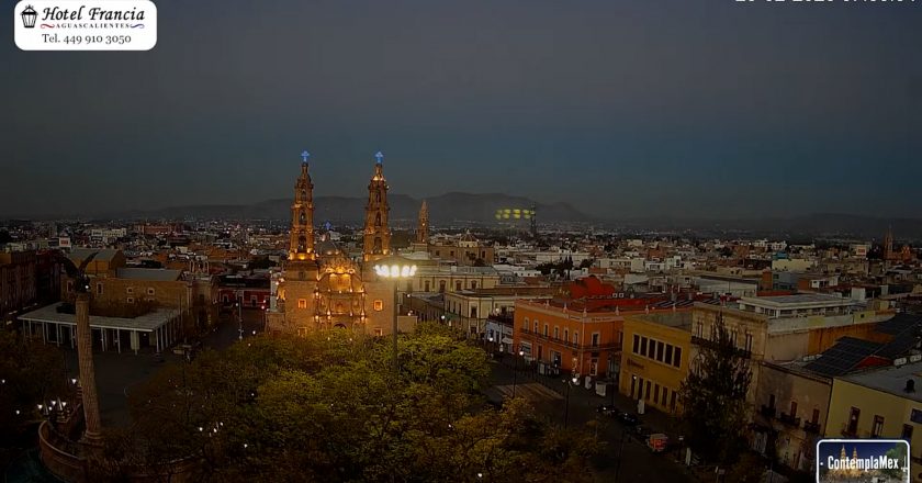 🎬 1 minuto · 1 amanecer del jueves 26 de febrero de 2026 desde el Hotel Francia Aguascalientes