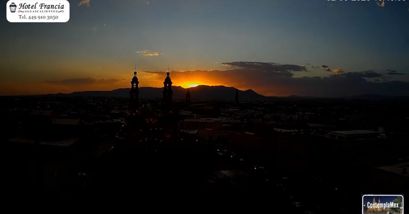 🎬 1 minuto · 1 atardecer del lunes 02 de marzo de 2026 desde el Hotel Francia Aguascalientes
