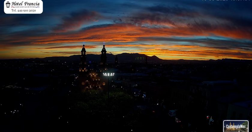 🎬 1 minuto · 1 atardecer del martes 10 de marzo de 2026 desde el Hotel Francia Aguascalientes