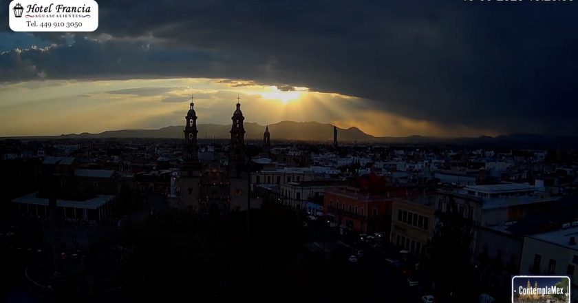 🎬 1 minuto · 1 atardecer del viernes 13 de marzo de 2026 desde el Hotel Francia Aguascalientes