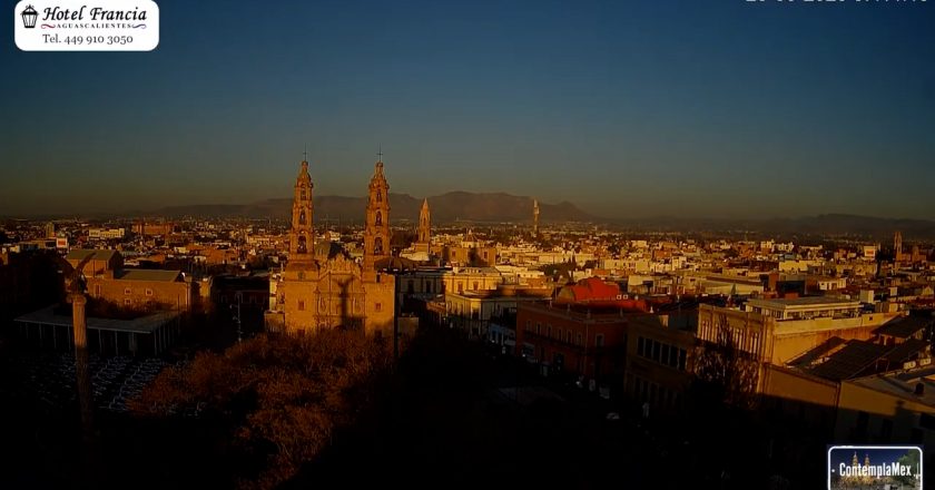 🎬 1 minuto · 1 amanecer del jueves 26 de marzo de 2026 desde el Hotel Francia Aguascalientes