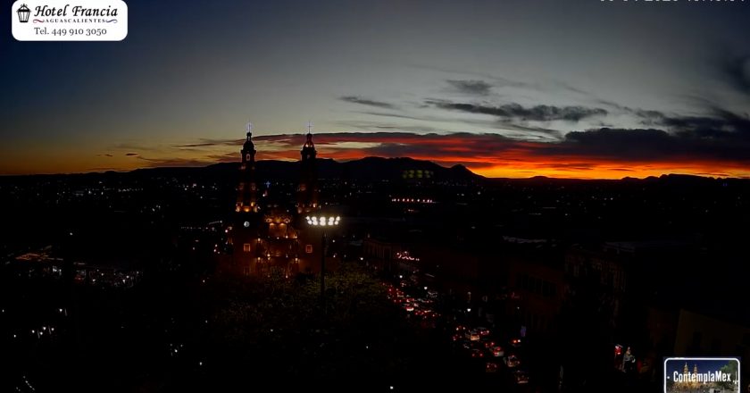 🎬 1 minuto · 1 atardecer del Viernes 03 de Abril de 2026 desde el Hotel Francia Aguascalientes