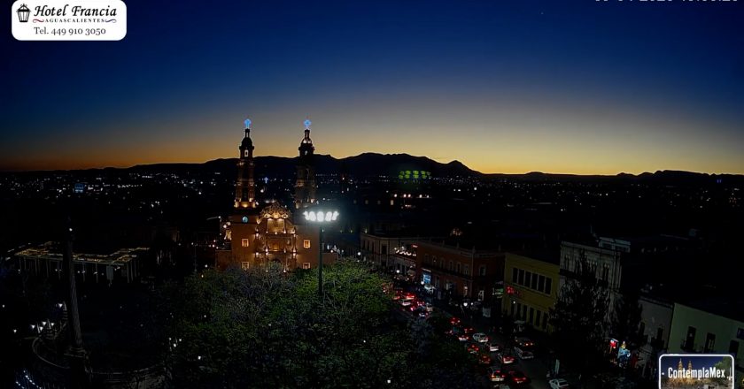 🎬 1 minuto · 1 atardecer del Jueves 09 de Abril de 2026 desde el Hotel Francia Aguascalientes