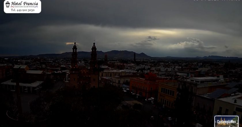🎬 1 minuto · 1 atardecer del Domingo 05 de Abril de 2026 desde el Hotel Francia Aguascalientes